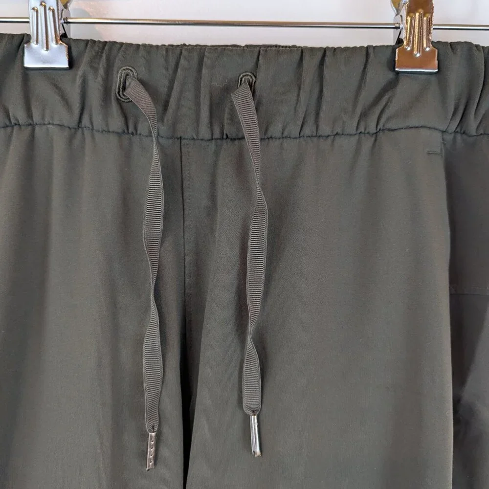 Lululemon Keep Moving Pant in Dark Green, Sz 4
